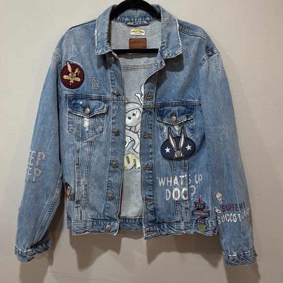 Zara Woman Looney Tunes Distressed Denim Oversized Jean Jacket size medium - Picture 1 of 9